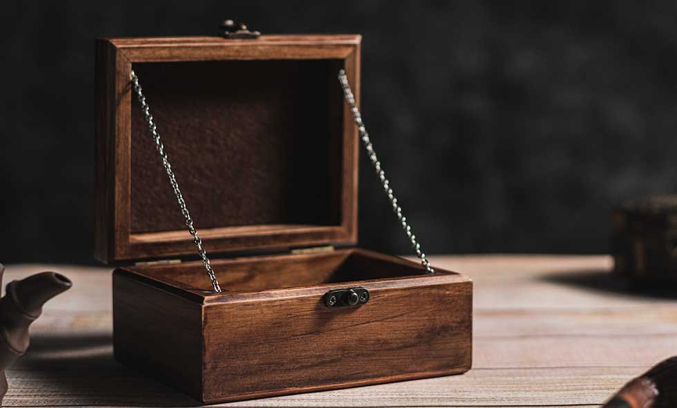 HAUNTED BOX